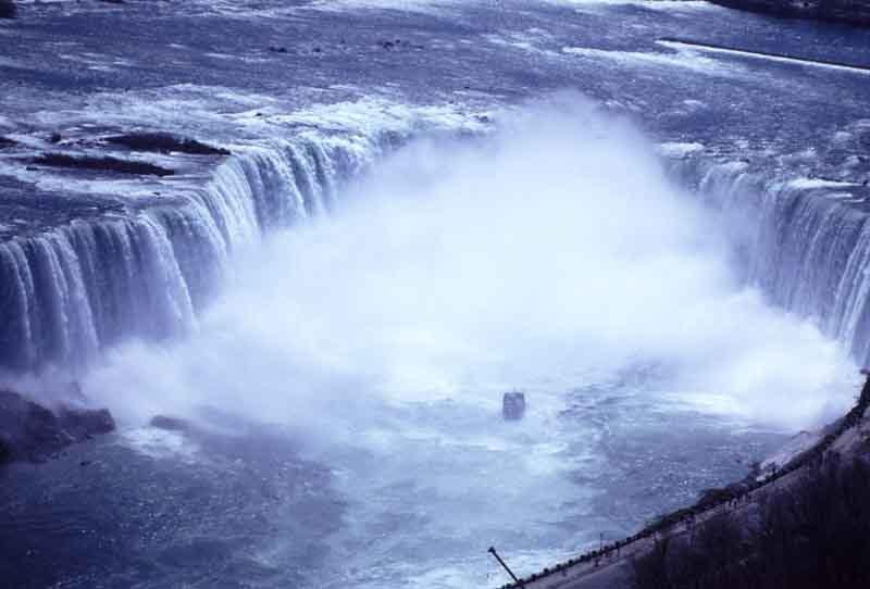 Cascate del Niagara-al confine fra Usa e Canada